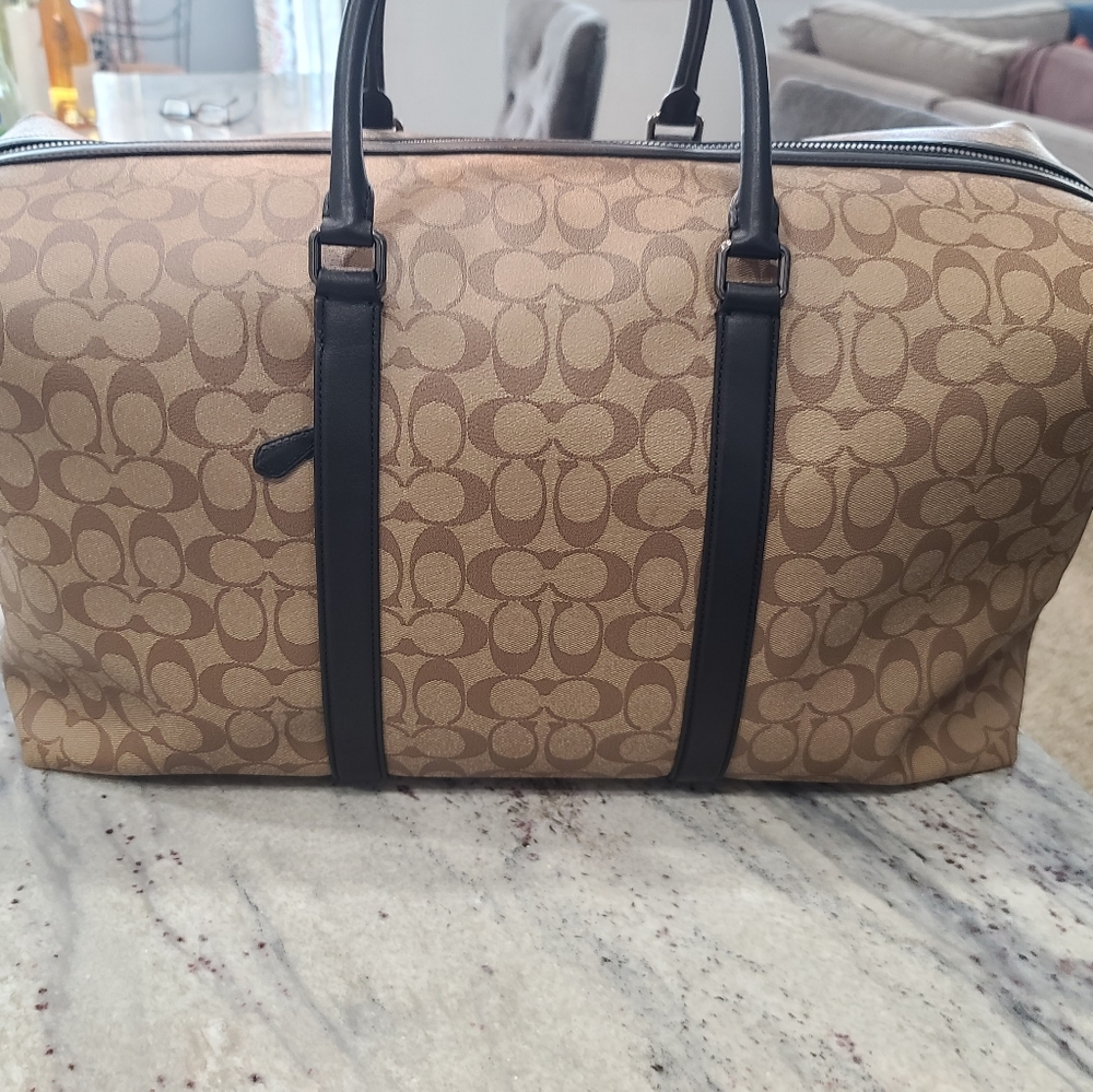 Coach Large Luggage Tote Tan with Black - Picture 2 of 9